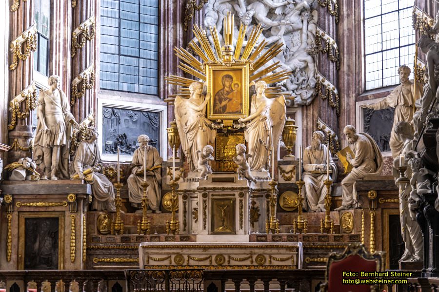 Michaelerkirche in Wien, J�nner 2023