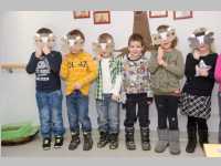 Kindergarten feiert Weihnachten im Pflegeheim Neufeld, 19.12.2014