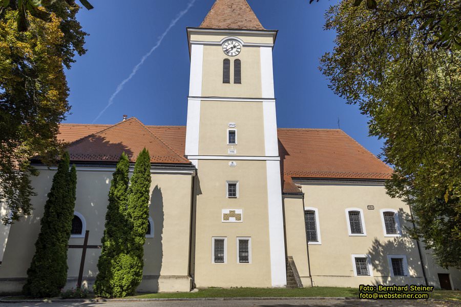 Katholische Pfarrkirche hl. Pankratius, Asparn an der Zaya, September 2023