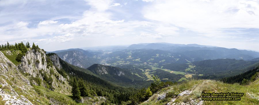 Raxalpe mit Rax-Seilbahn, Juli 2023