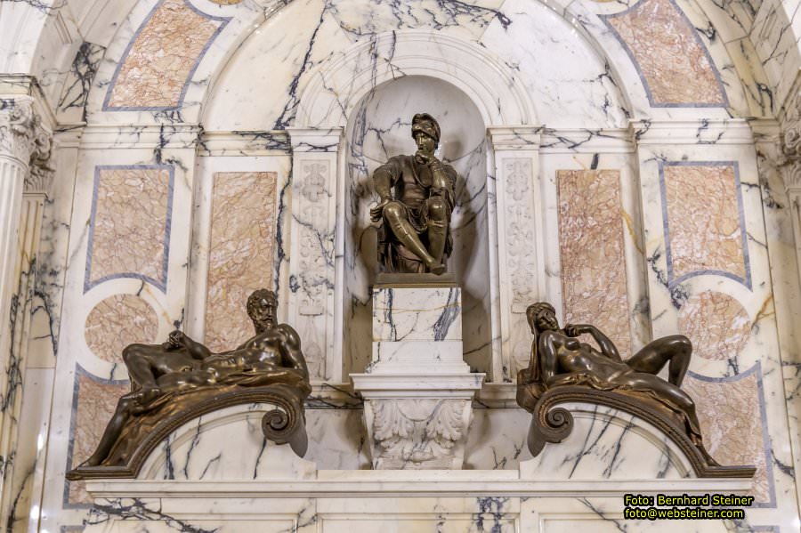 Peles, Brasov, Bran in Rum�nien, April 2024