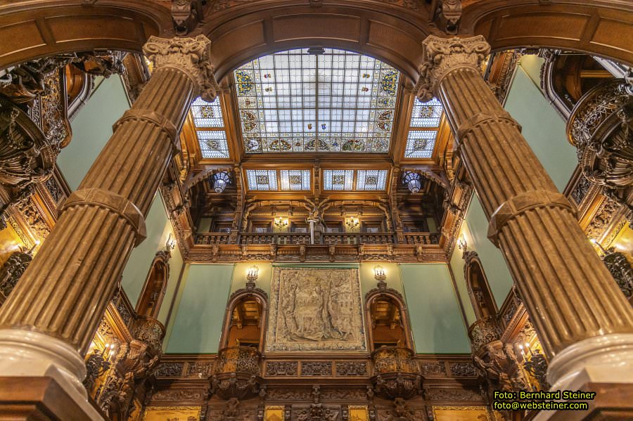 Peles, Brasov, Bran in Rum�nien, April 2024