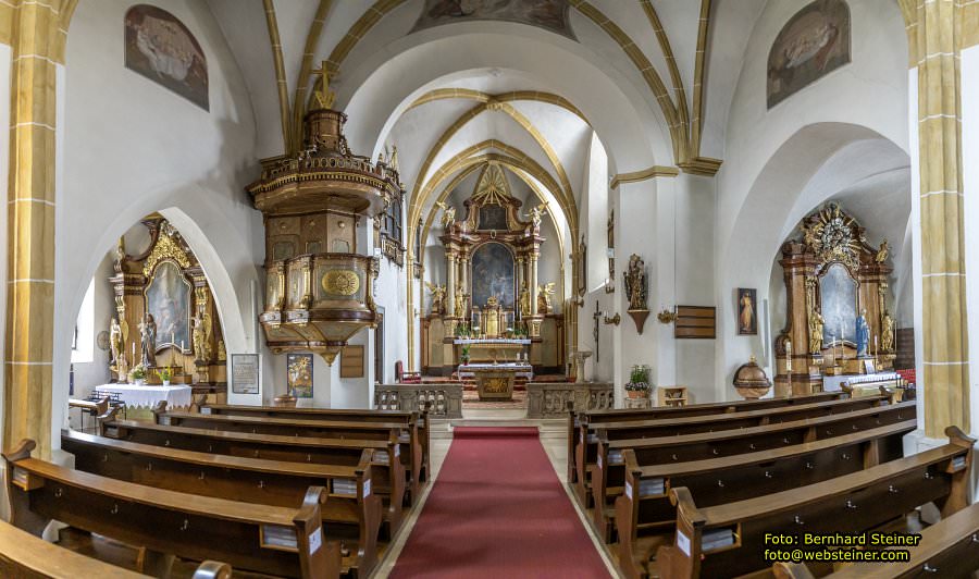 Pfarrkirche und Schloss Traismauer, August 2023
