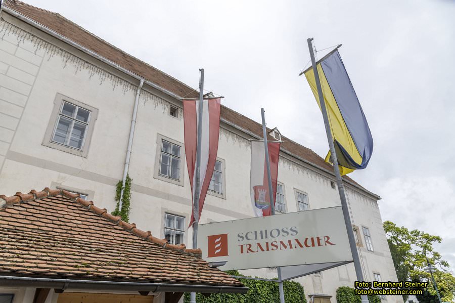 Pfarrkirche und Schloss Traismauer, August 2023