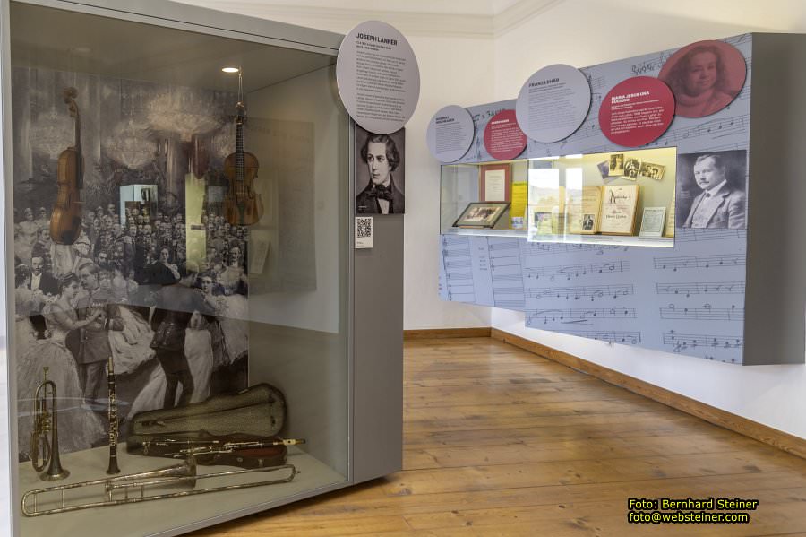 Pfarrkirche und Schloss Traismauer, August 2023